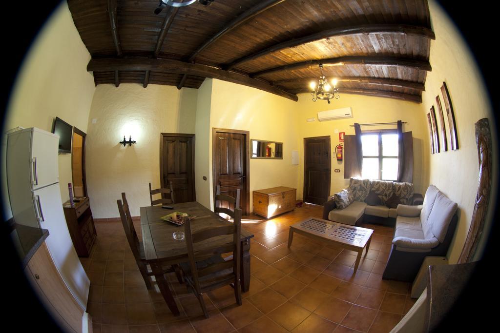 Готель Complejo Rural El Prado Logrosan Екстер'єр фото